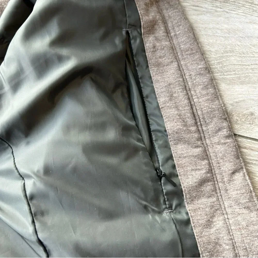 Lole Lightweight Quilted Fabric Puffer Jacket in Grey Mauve